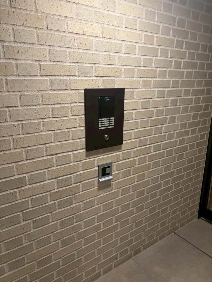 GgX -